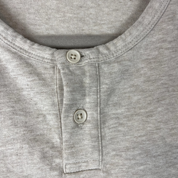 Vince Sueded Jersey Long Sleeve Henley Shirt Mens XL Beige Soft Classic Preppy - Picture 6 of 16